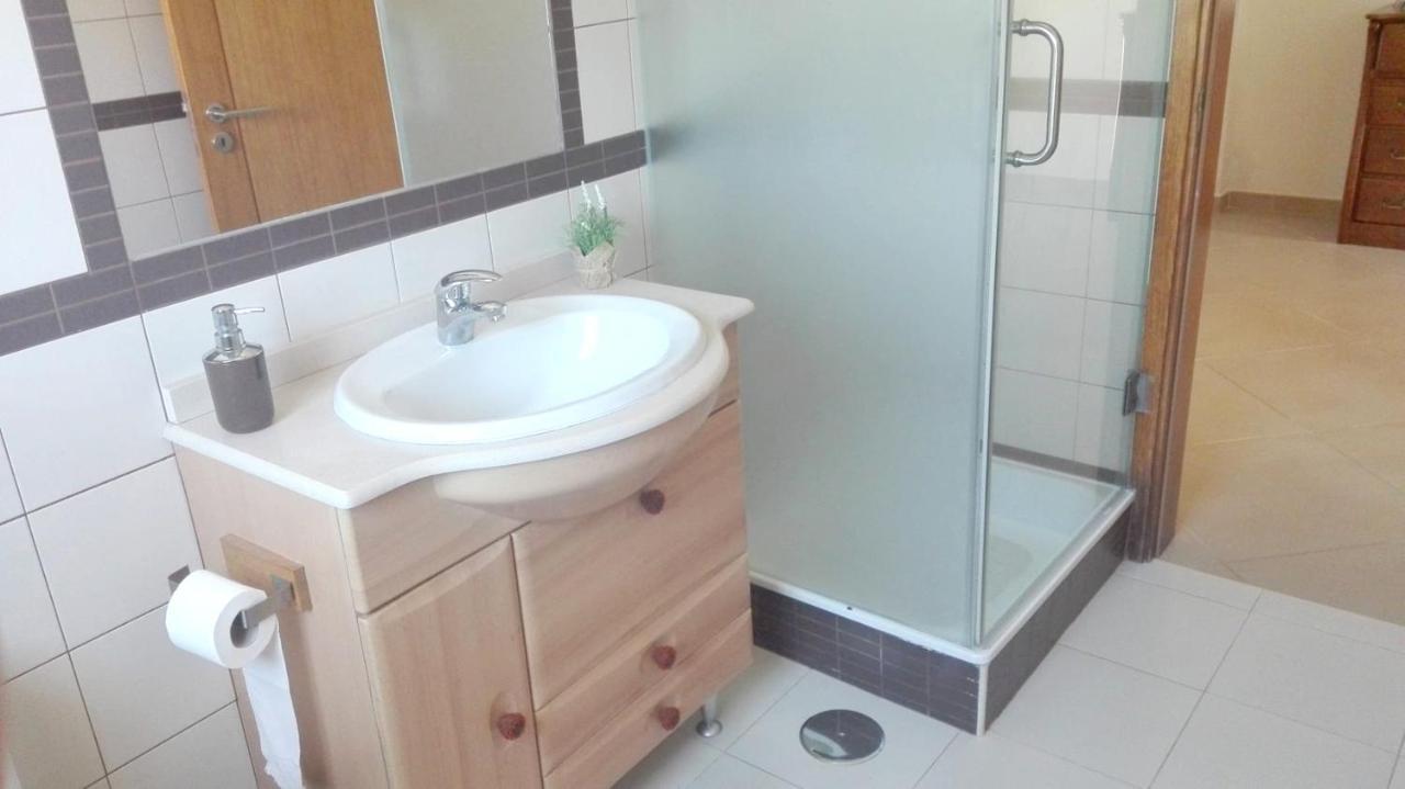 Spacious House In Aldeia Dos Pinheiros With Pool Azeitao Luaran gambar