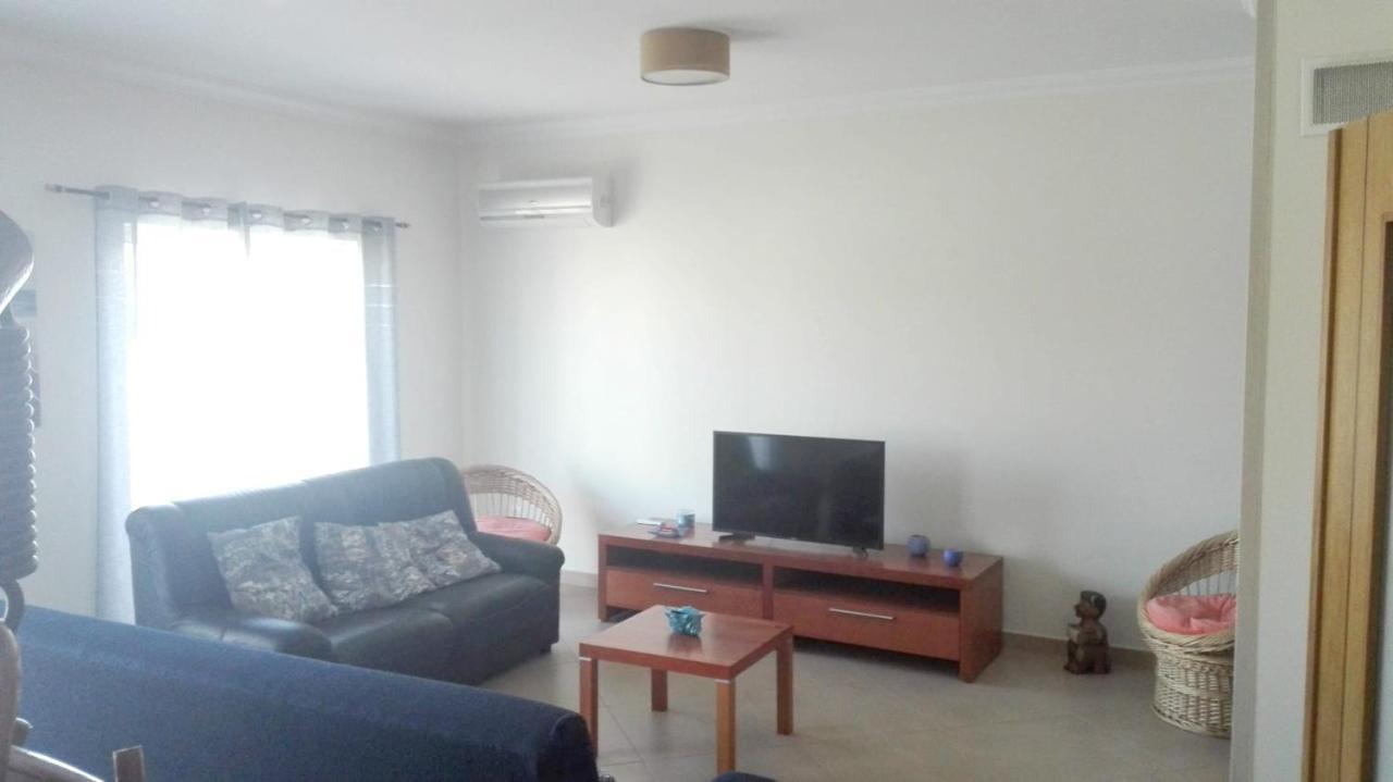 Spacious House In Aldeia Dos Pinheiros With Pool Azeitao Luaran gambar