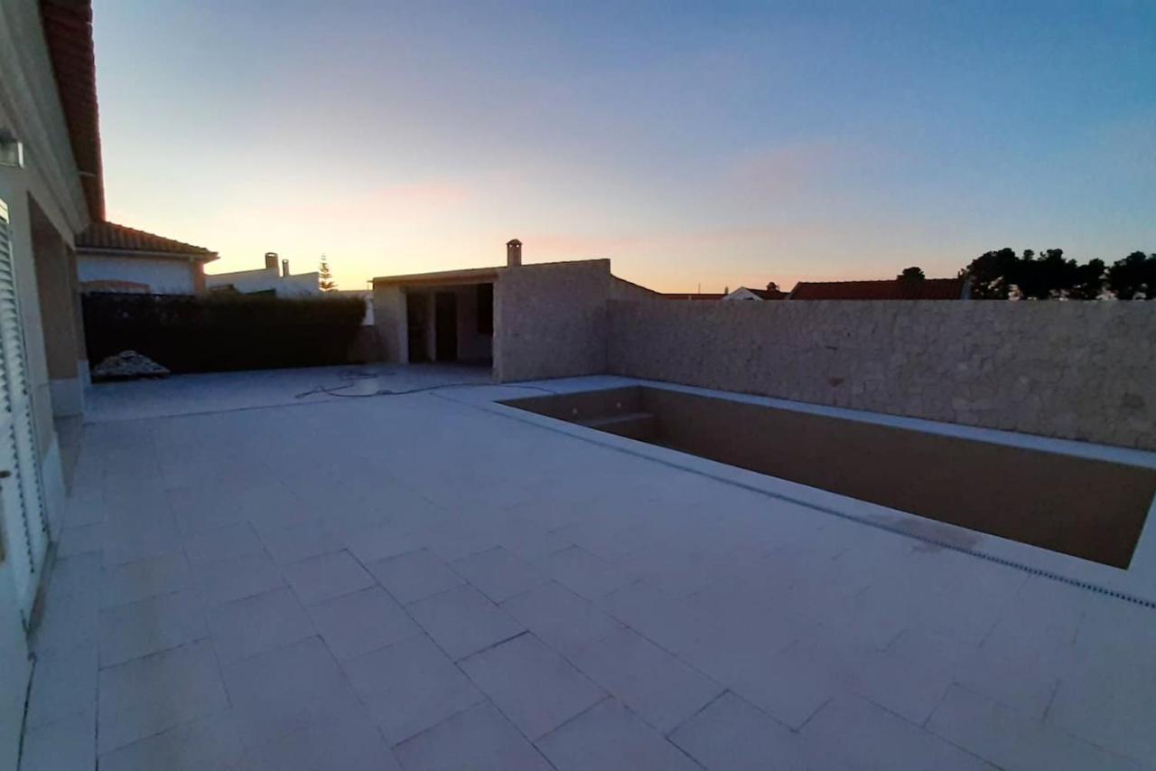 Spacious House In Aldeia Dos Pinheiros With Pool Azeitao Luaran gambar